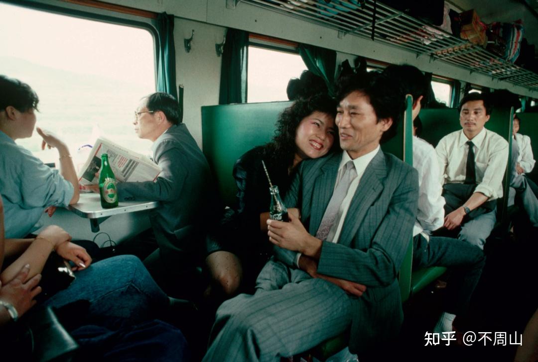 一组各个时代的老照片八国联军进入紫禁城彩票抽奖现场小人书摊点