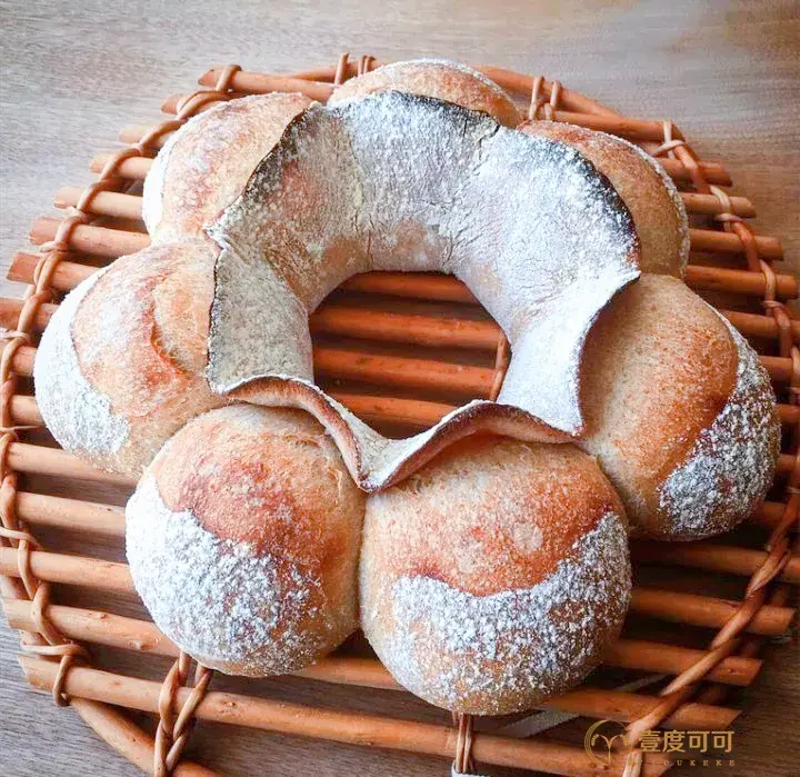 法国乡村面包--波尔多皇冠,一款造型精美的法式面包.