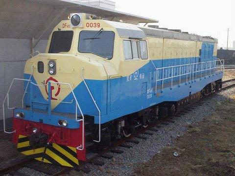 写一个调机的: df4dd,也就是东风4d(调)型内燃机车.