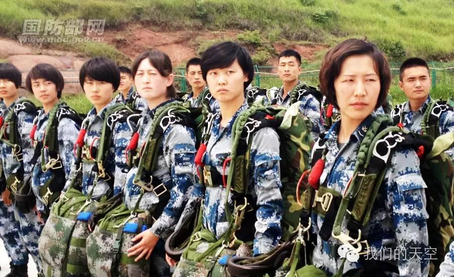 诗情画意:空降兵的女兵正青春!