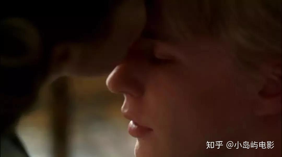 电影《教室别恋》师生恋情,少年成长有关的日