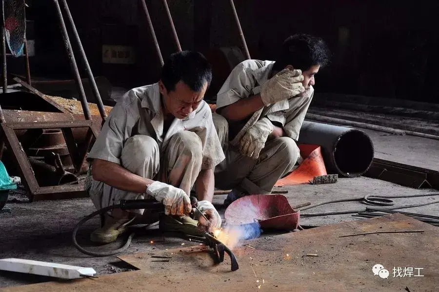 多年老电焊工教徒弟这样判断焊接电流大小受教了