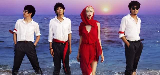 天上月,心上人:后海大鲨鱼《偷月亮的人》