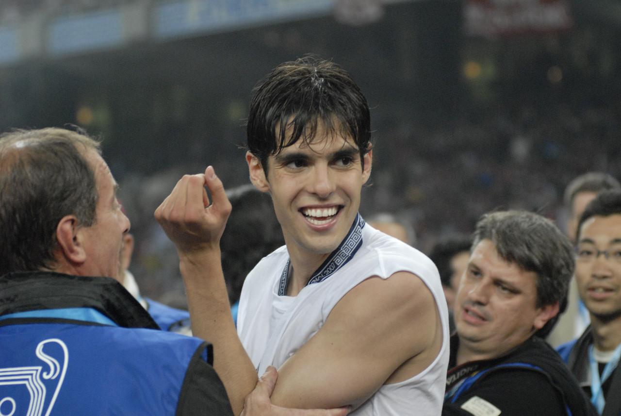 卡卡:共事过的最强球员是大罗,然后是小罗 - 知乎