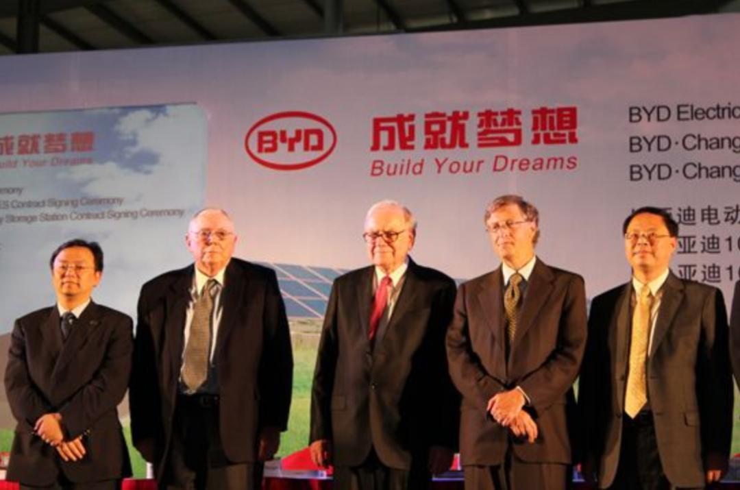 那段时间巴菲特几乎闭口不谈比亚迪和王传福,但芒格