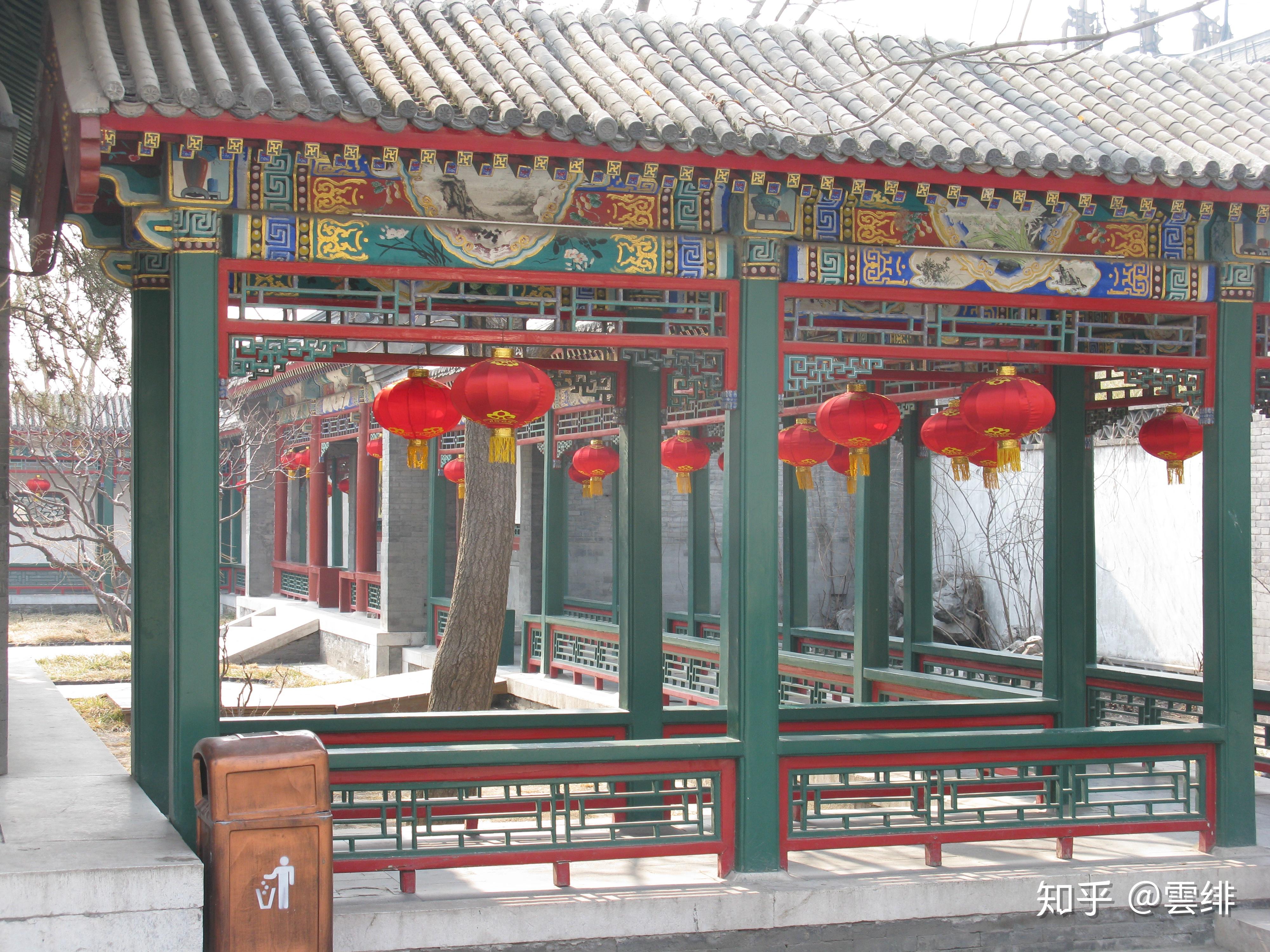 北京一处取景圣地，仿佛回到红楼梦的时代，游客络绎不绝|北京大观园|牌坊|大观园_新浪新闻