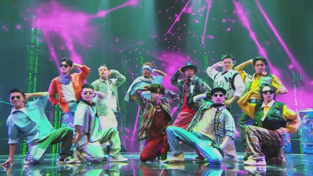 街舞4名场面丨谁规定街舞就必须是帅的韩庚让你知道街舞人不为人知的