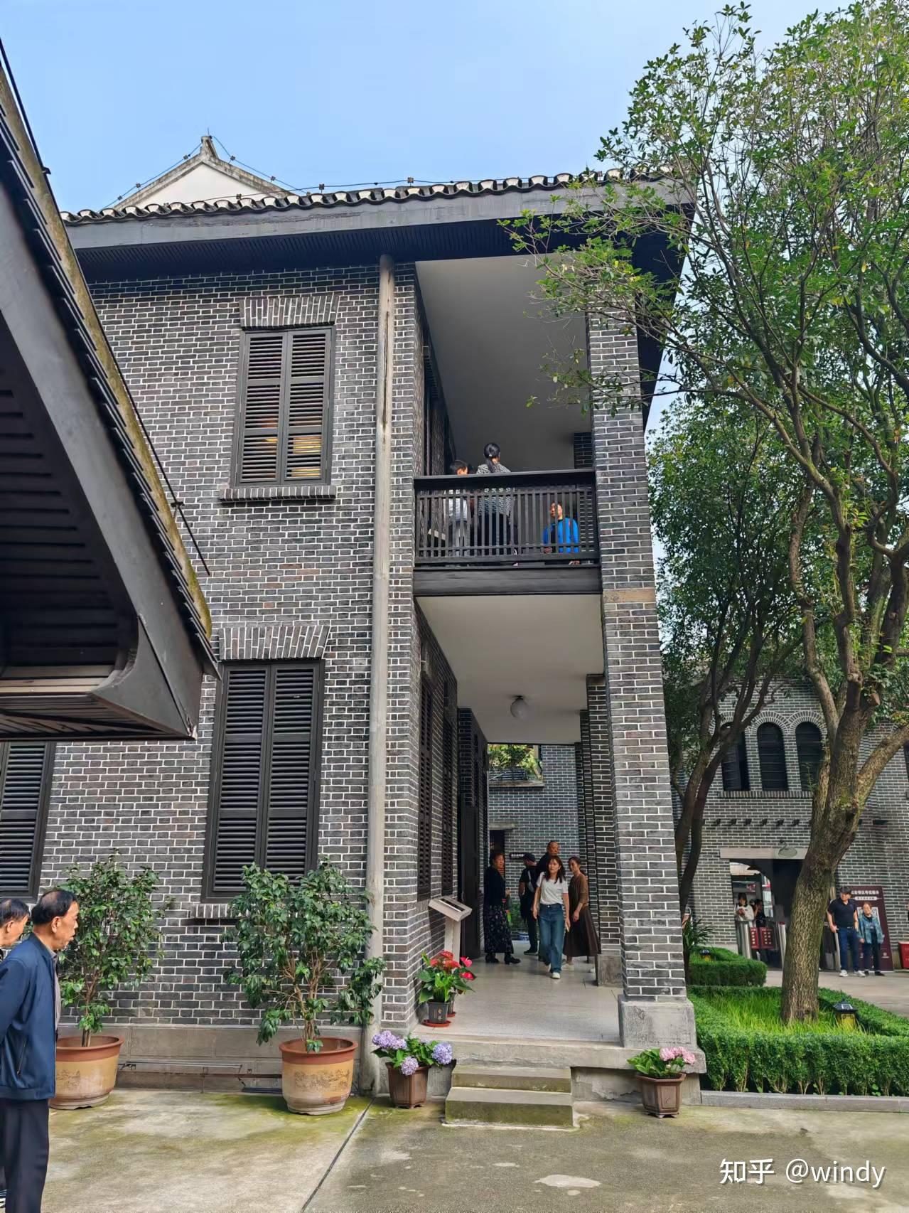 桂园入口周公馆周公馆外观中山四路算是文艺青年喜欢的一条街道,高大