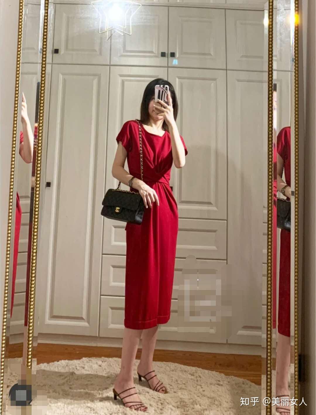 红色连衣裙搭配什么颜色的鞋子和包包好看 - 知乎