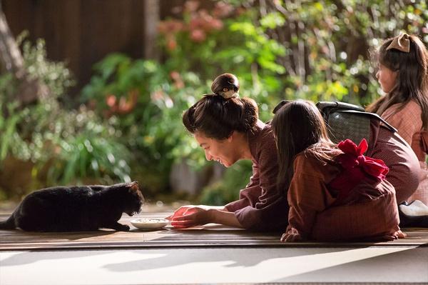 《夏目漱石之妻》(日剧):君在侧,月才美