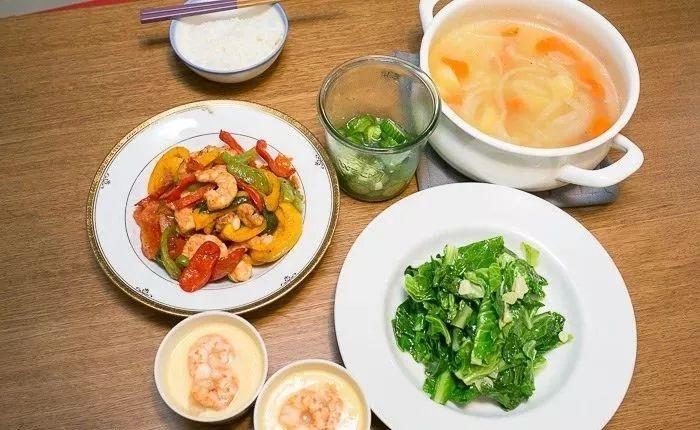 晚餐这么吃能养生七个注意事项