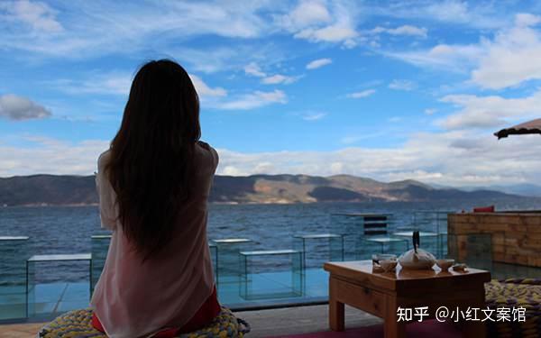 让人感到遗憾的文案(看上去让人心疼遗憾的伤感文案)