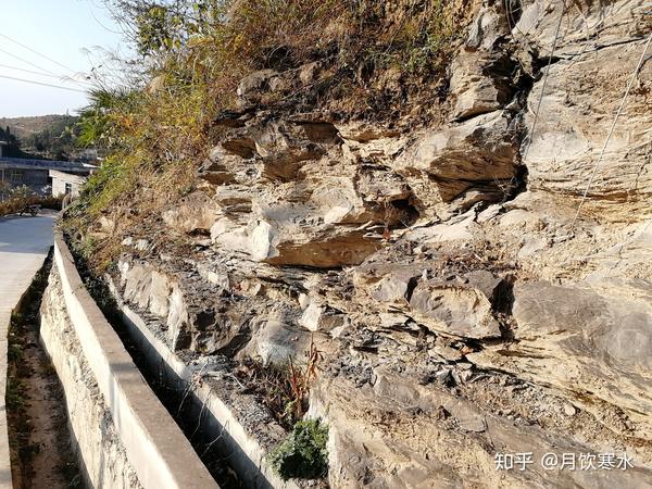 怎么区分岩石的种类 岩石种类及特点 男霸网