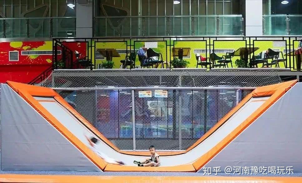 郑州蹦床局安排反弹蹦床公园