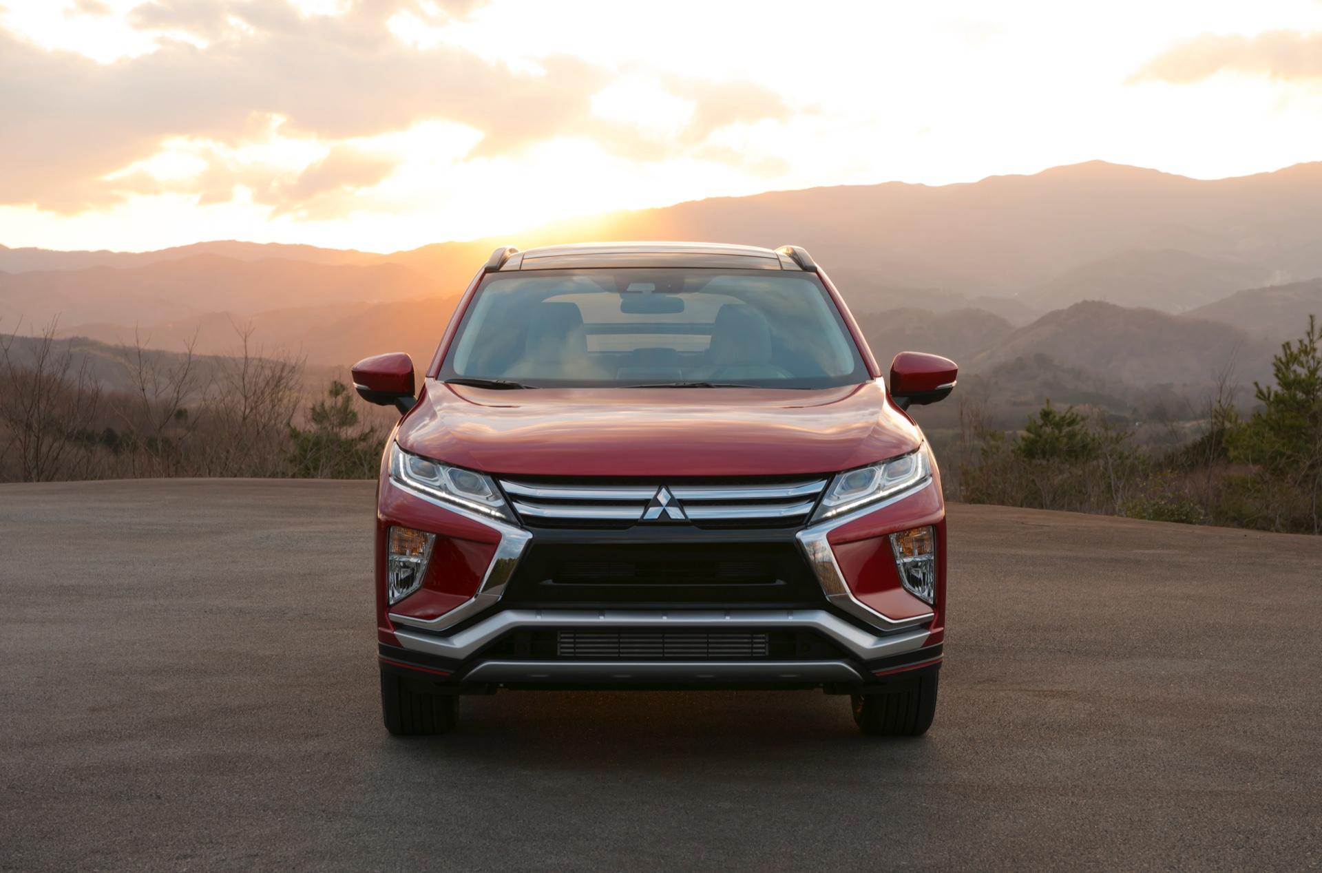 涅盘重生的火凤凰三菱eclipsecrossta的中文名字叫奕歌