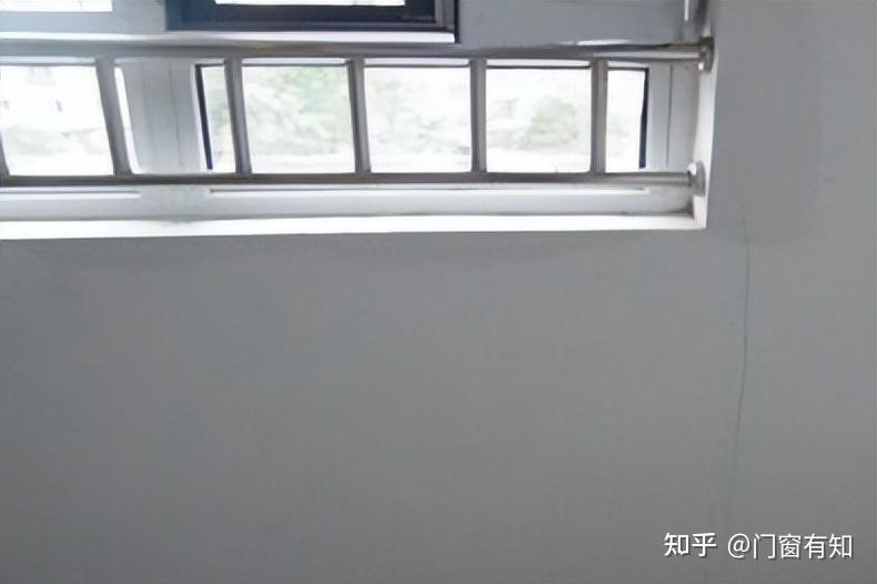 门窗安装 | 门窗填缝,选择发泡剂好还是水泥砂浆好?