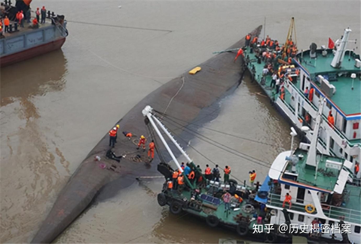 这起沉船事故的背后,究竟是大自然引发的灾难?还是人为导致的祸端?