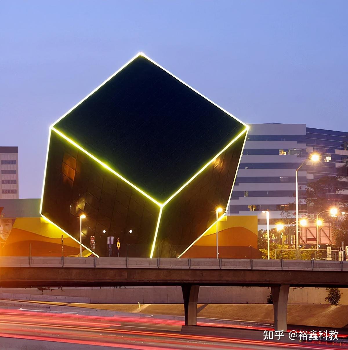 听说麦当劳的员工要在一个巨无霸魔方里办公了魔方建筑有哪些