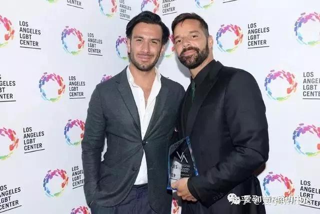 曾经的世界巨星瑞奇马丁再当爸2段同性婚姻共生3个娃