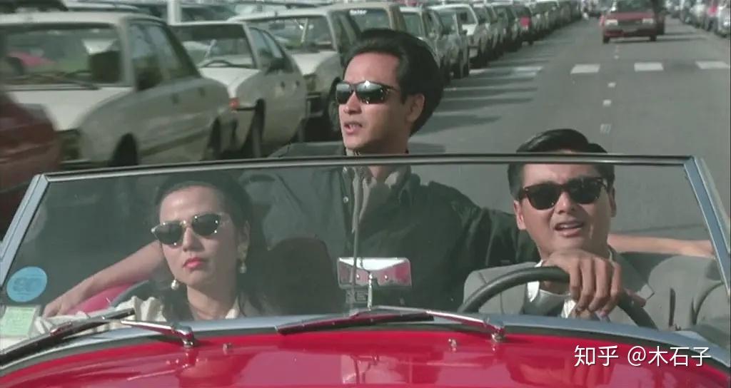 《纵横四海》是1991年由吴宇森执导,周润发,张国荣,钟楚红主演的经典