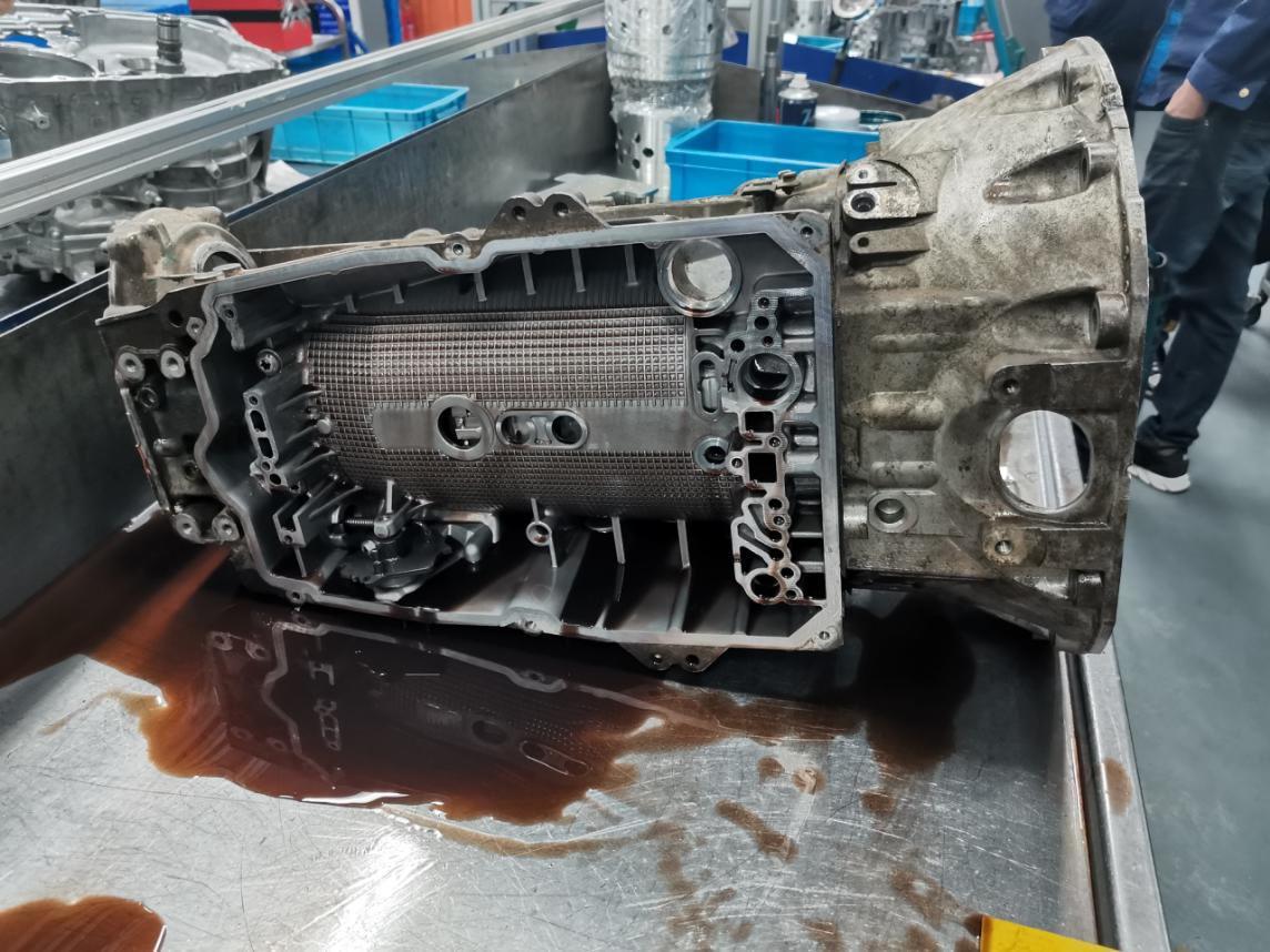 为什么别人的奔驰都不坏,你的奔驰变速箱就老坏了?