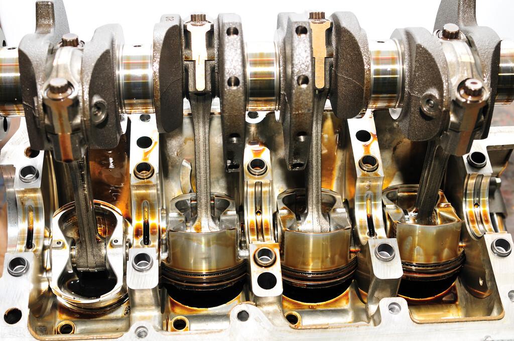 什么是发动机拉缸敲缸怎么判断