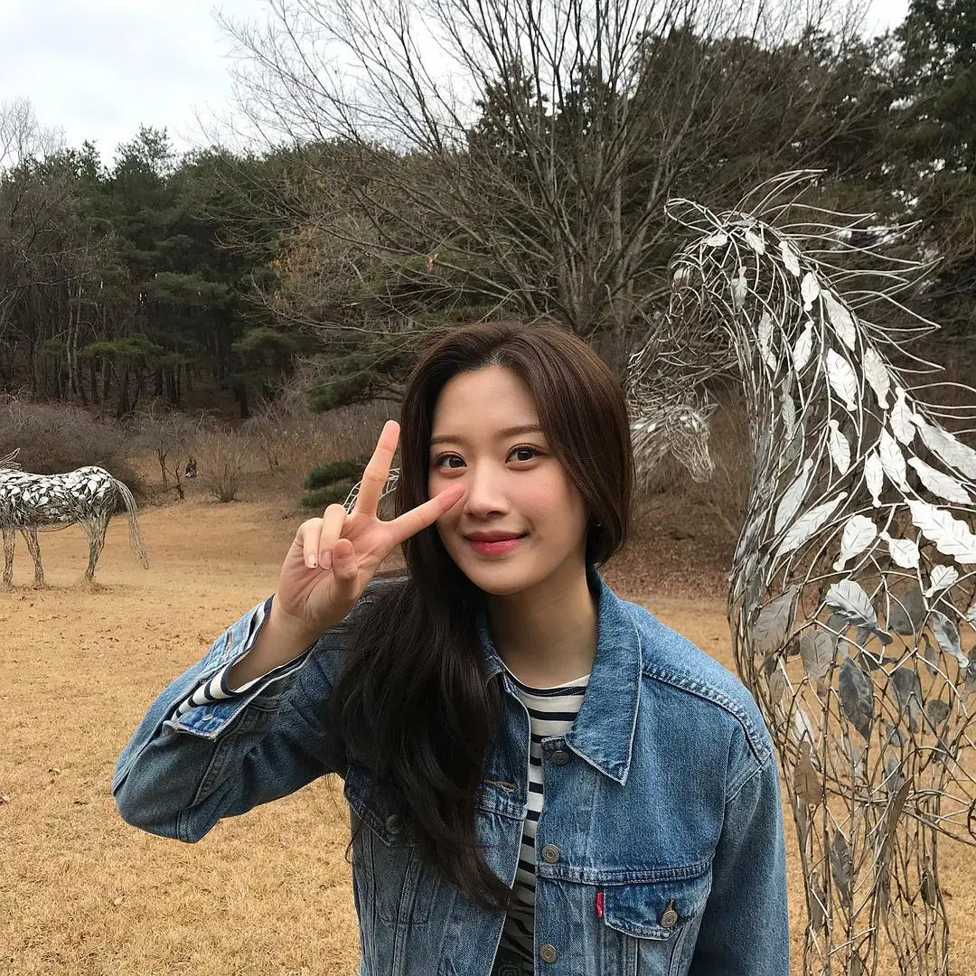 如何评价文佳煐的颜值