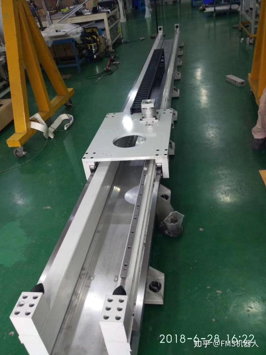 专业定做机器人第七轴