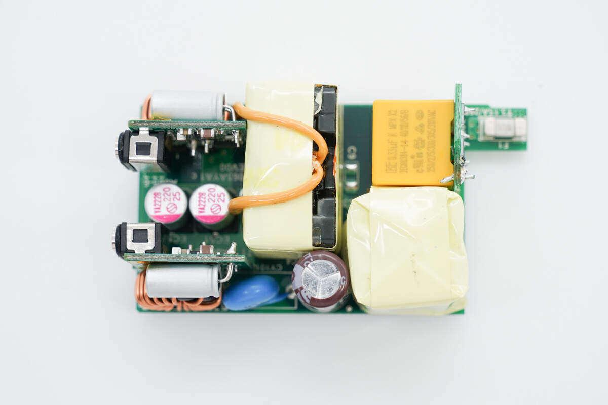 拆解报告:白牌60w双usb-c口快充充电器upd065a-01pa