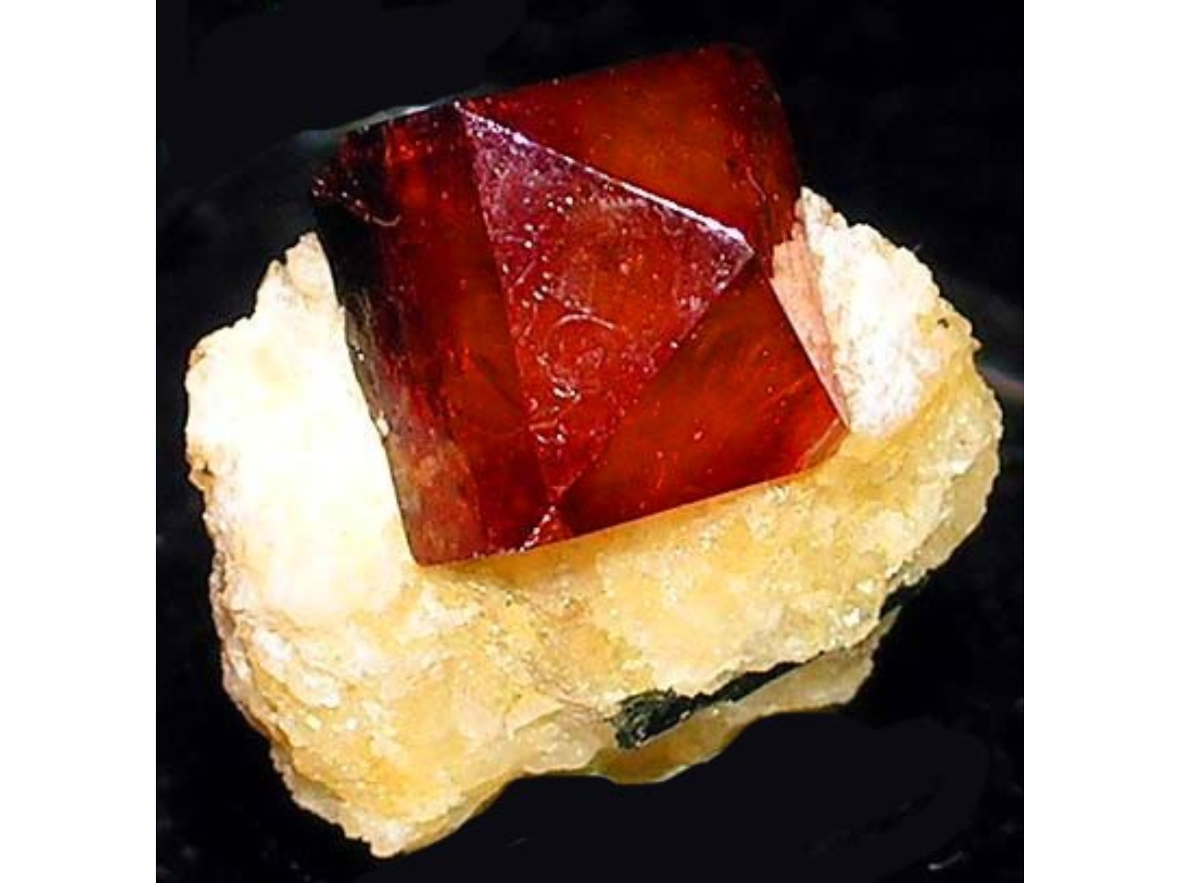 锆石科普别再误会锆石了低配首饰里的锆石可不是真的锆石哦