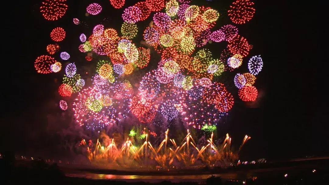 2019花火大会日程出炉|跟喜欢的人在烟花下约会吧