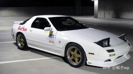 再看头文字d里那些车90年代的日本性能车为何能让人如此着迷