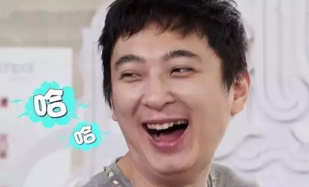 他本布衣,年十八,而封王! 他名,宁北!