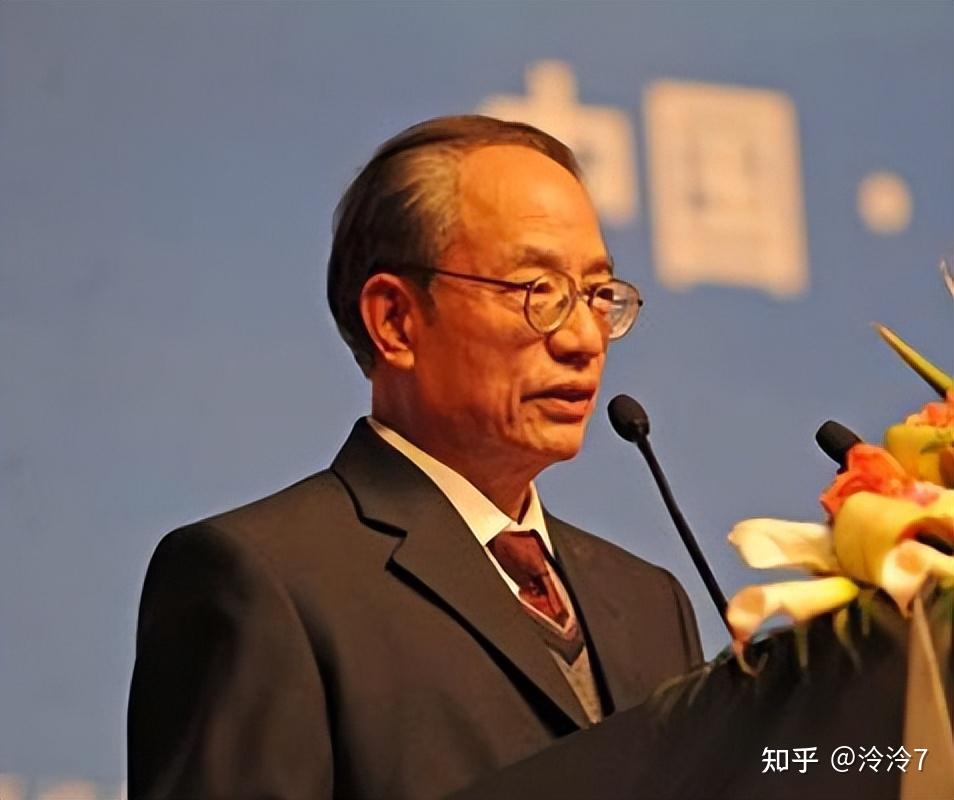 朵英贤院士(1999年当选)