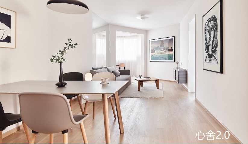 自己小区的对应户型,然后生成几种自如风格下经过渲染的装修效果图,还