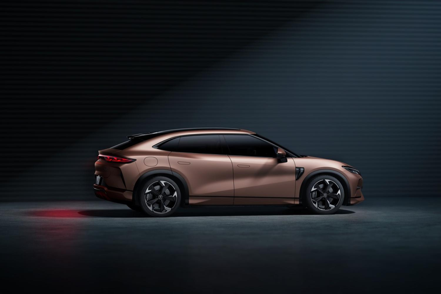 堪称比亚迪最美suv全新车型官图发布平替版帕拉梅拉