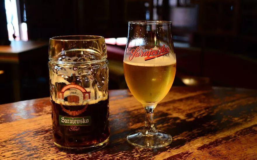 标题为"1864年如何在萨拉热窝开始第一次生产啤酒"