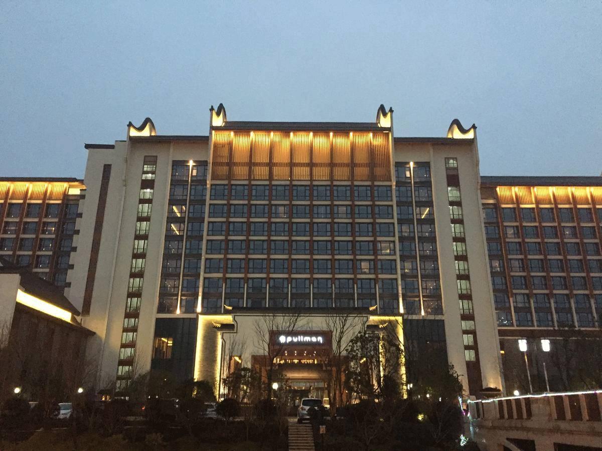 如何用手机拍出建筑空间大片