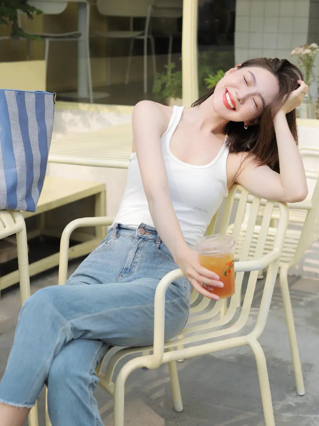 牛仔裤拍照9个拍照姿势这样拍时尚漂亮气质迷人