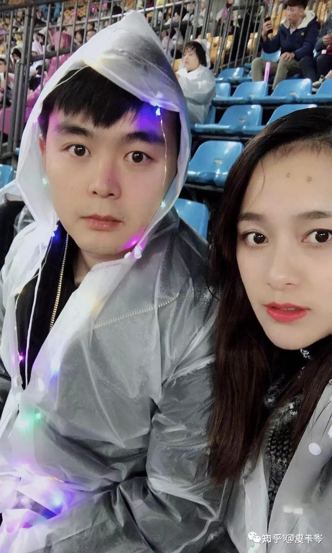 小翔哥一人养整个家,最近还喜提新车,真是居家好男人啊.