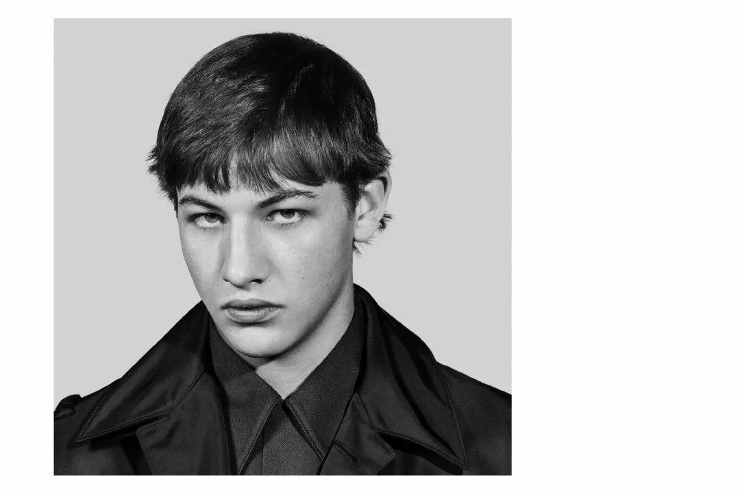 泰伊小小年纪就在泰伦斯·马力克拿下金棕榈奖的《生命之树》中出演