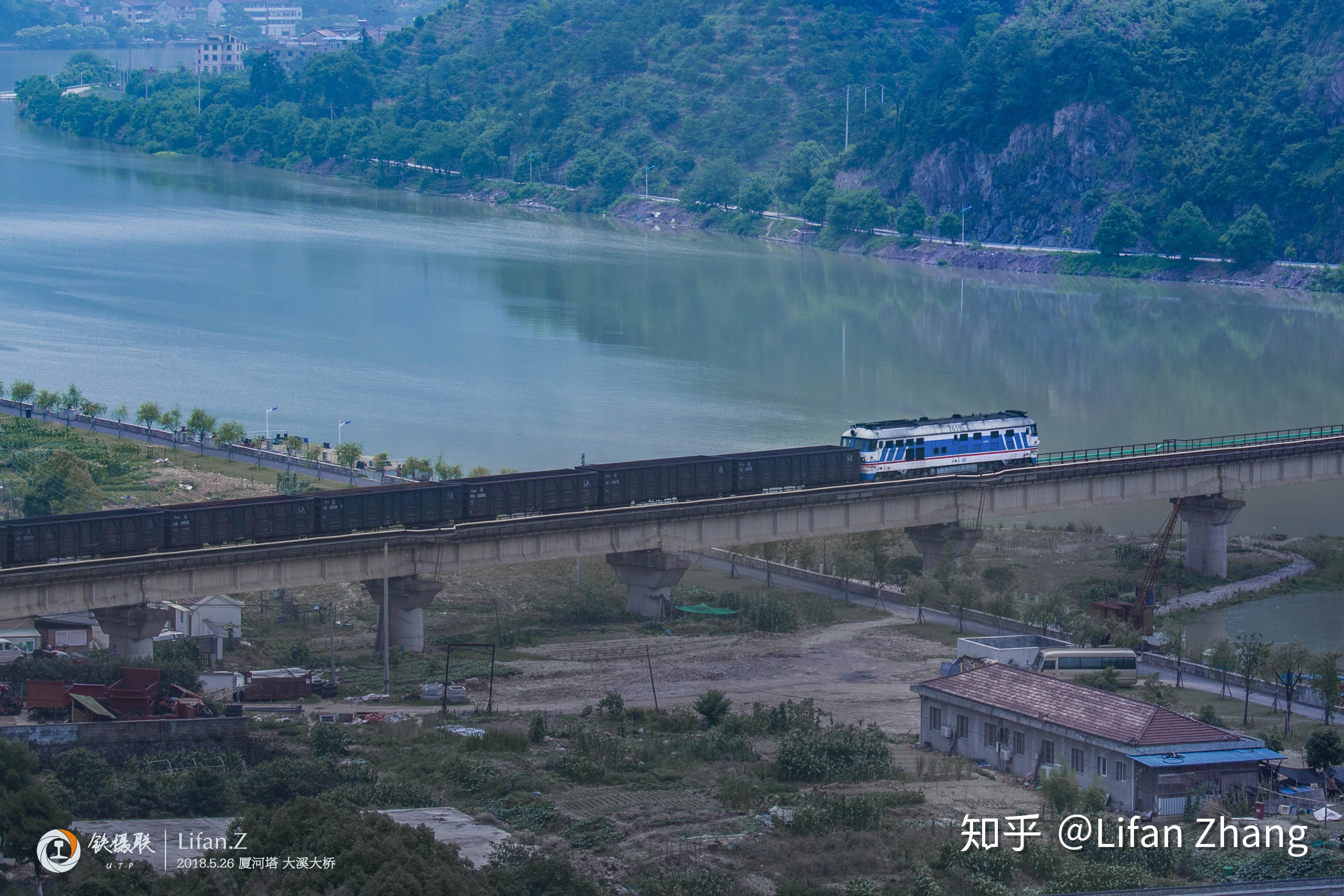 首先前往廈河塔機位,麗水站向南步行大約半小時即可到達.