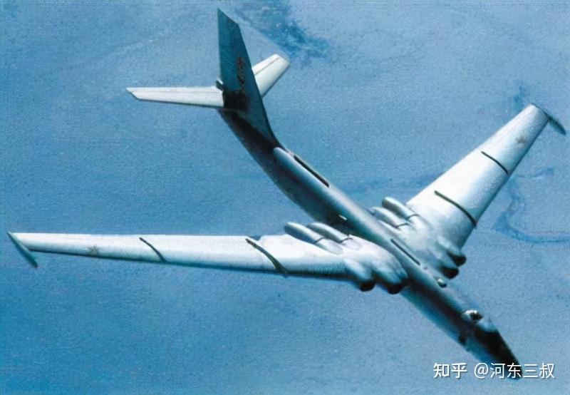 轰8战略轰炸机,就算和原型同期的米亚4相比,差距还是相当大