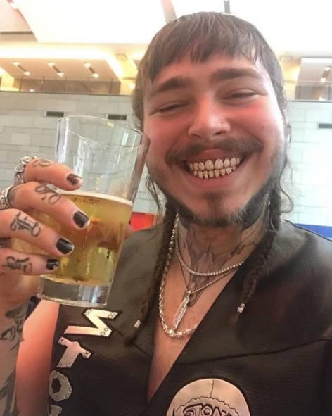 被jb带入坑还是纹身会上瘾这位嘻哈新星一年便成纹身狂人