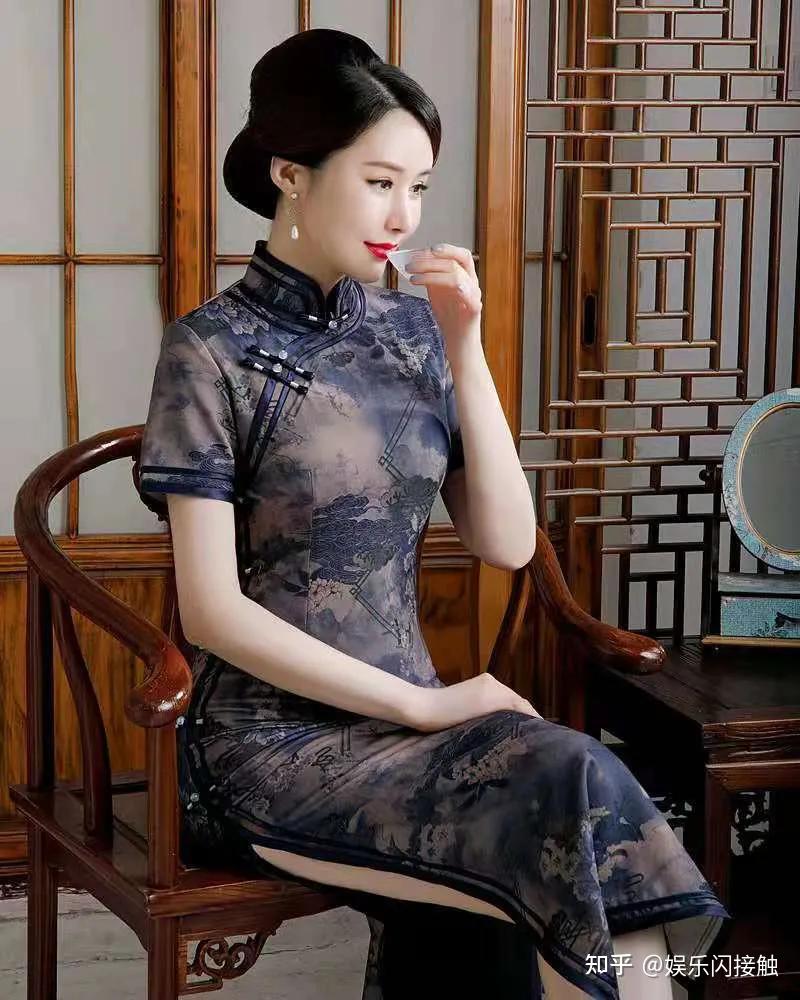 中国女性为什么都喜欢穿旗袍除了展现女性的优雅和气质外而是情怀