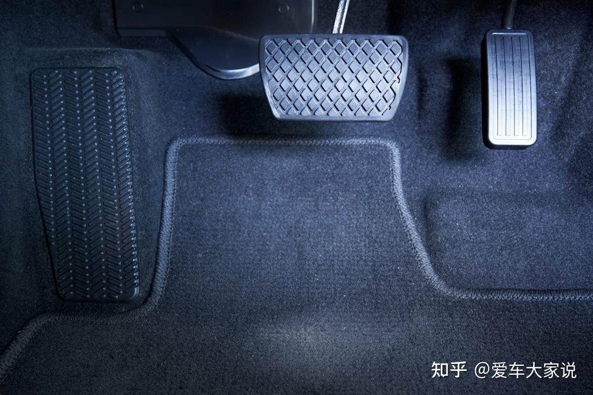 提速完成后,有的司机为啥要松一下油门再踩?