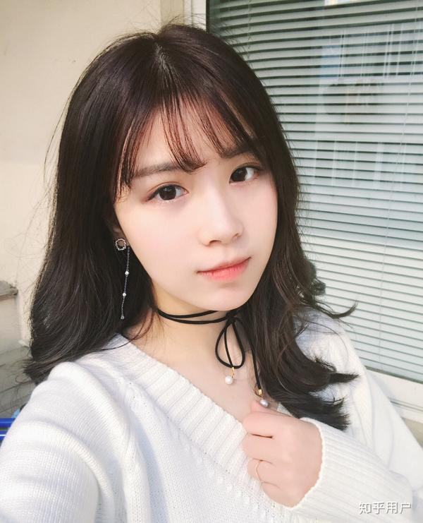 有个漂亮女朋友是什么体验?