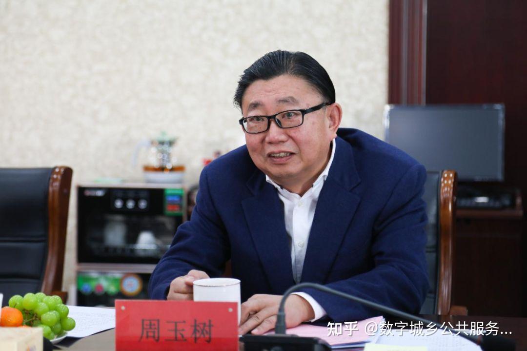 乌兰察布凉城县委书记刘进涛到内蒙古鸿德文理学院洽谈文