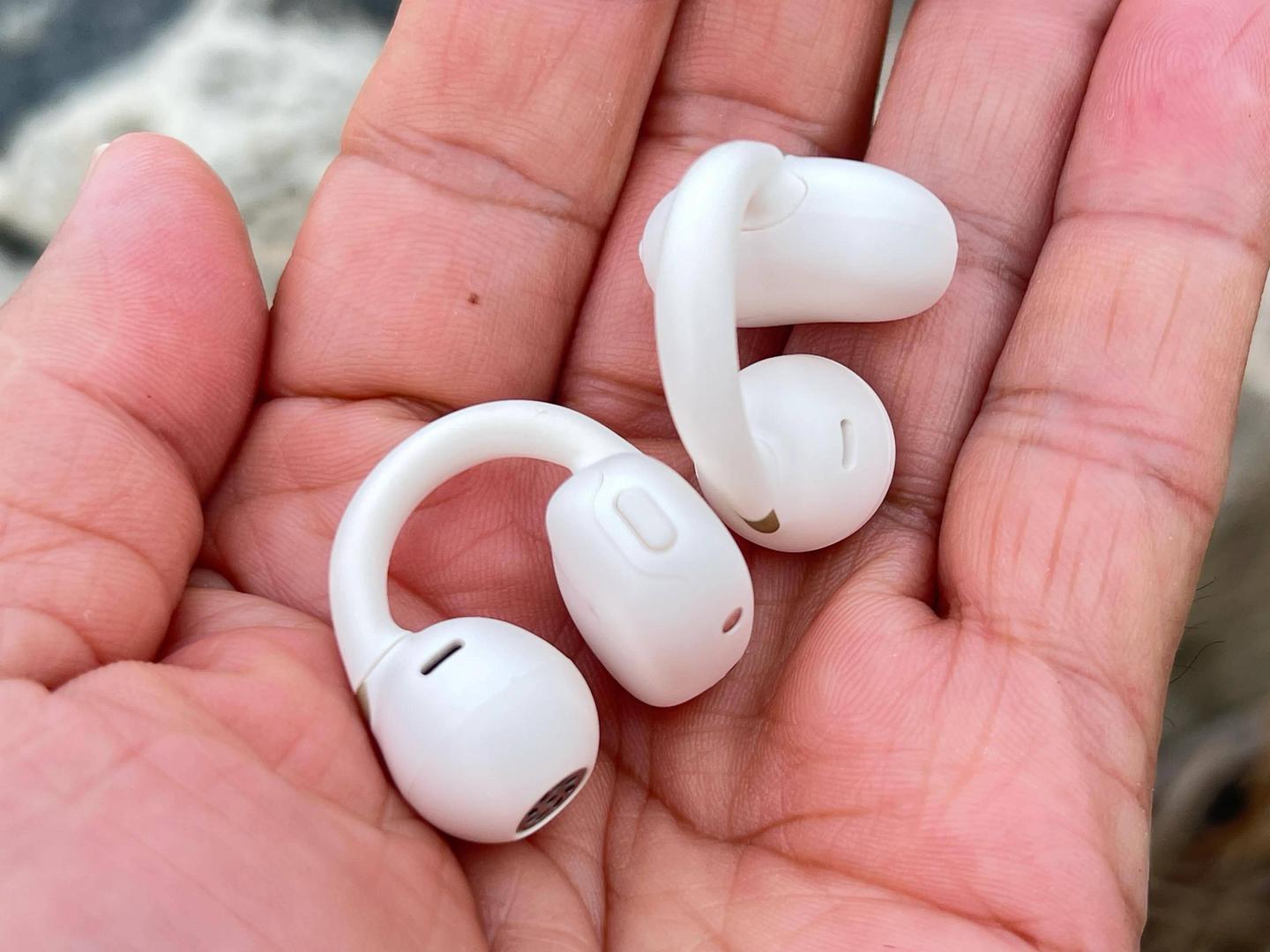 音质震撼+佩戴舒适+AI加持!实测开放式耳机OHAYO雷登AiryClamp A7