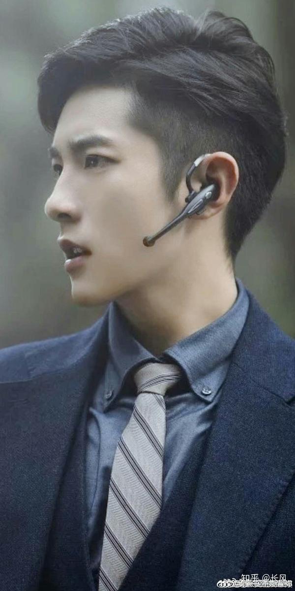 如何评价《sci谜案集》中季肖冰(展猫)的演技?